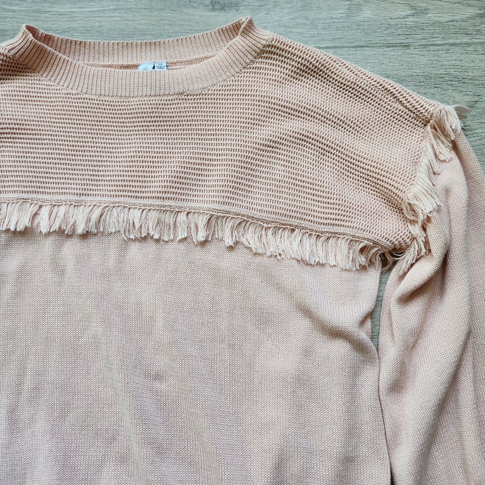 Grace + Karma Pink Fringe Sweater Womens Medium Long Sleeve Knit Nwt - Picture 3 of 9